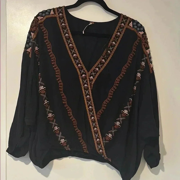 Free People Tops - Free People Black V-neck Dolman Sleeve Blouse with 3/4 Sleeves - Small